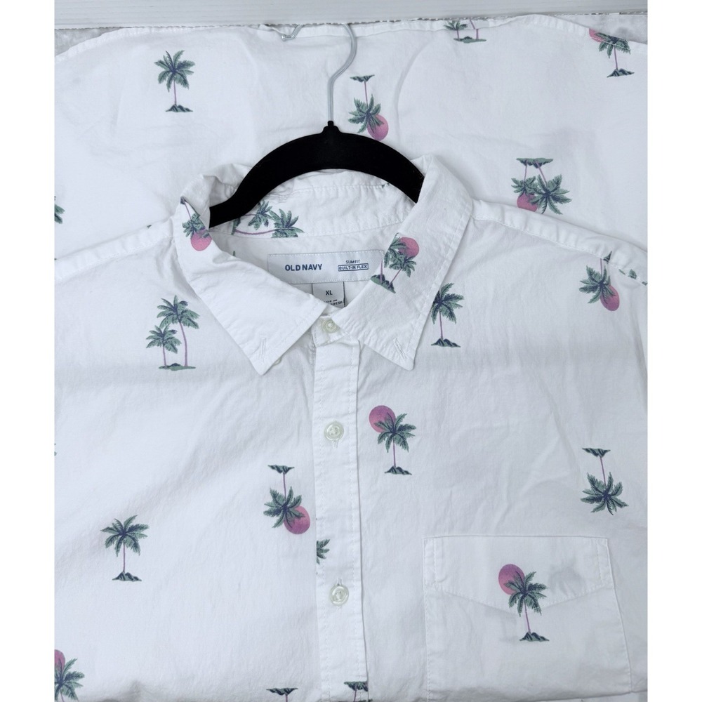 Old Navy White Button Up Lightweight Cotton Beach Summer Palm Tree Sunset Hawaii